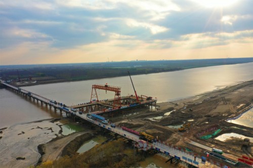 經濟觀察網:中交一公局沾臨二標二分部:用心鑄就精品橋